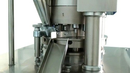 ZP15 EU-D Tooling Rotary Tablet Presss Machine Candy Medicine proveedor