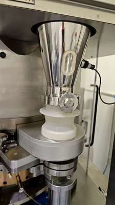 Máquina de prensado de tabletas de alta velocidad totalmente automática para tabletas de medicina, alimentos y productos químicos TIANHE proveedor