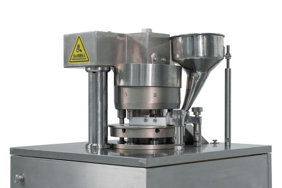 Máquina de prensado de tabletas de laboratorio para tabletas de espirulina verde de la estación TIANHE ZP5/7/9, 10000 tabletas por hora proveedor