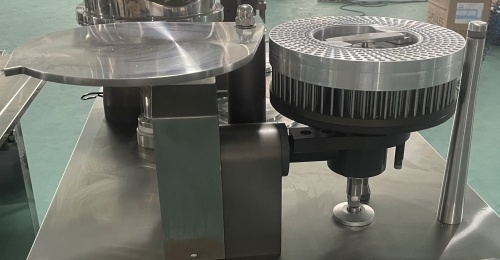 Máquina de llenado de cápsulas semiautomática de gránulos y polvo de TIANHE CGN-208 28000PCS proveedor
