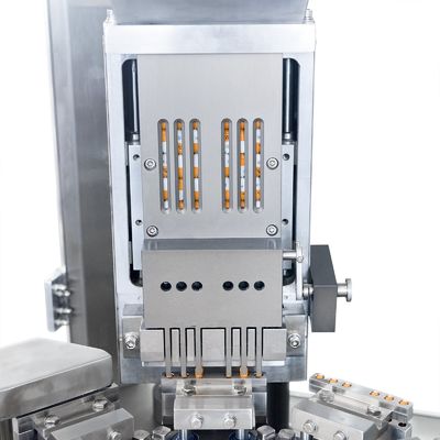 TIANHE Laboratorio Farmacia Hierbas en polvo Máquina de llenado de cápsulas de gel duro proveedor