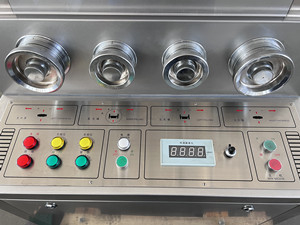 La máquina de compresión de comprimidos para limpieza de aseos TIANHE alta presión 100KN proveedor